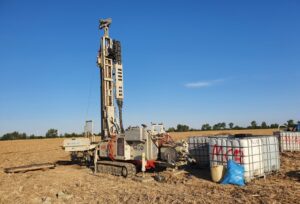 Wykonanie geotechnicznych otworów rdzeniowych w Różanie
